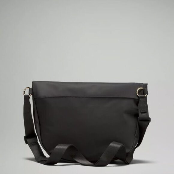 Lululemon Festival Bag 5L • Black/Gold • New - Picture 2 of 8
